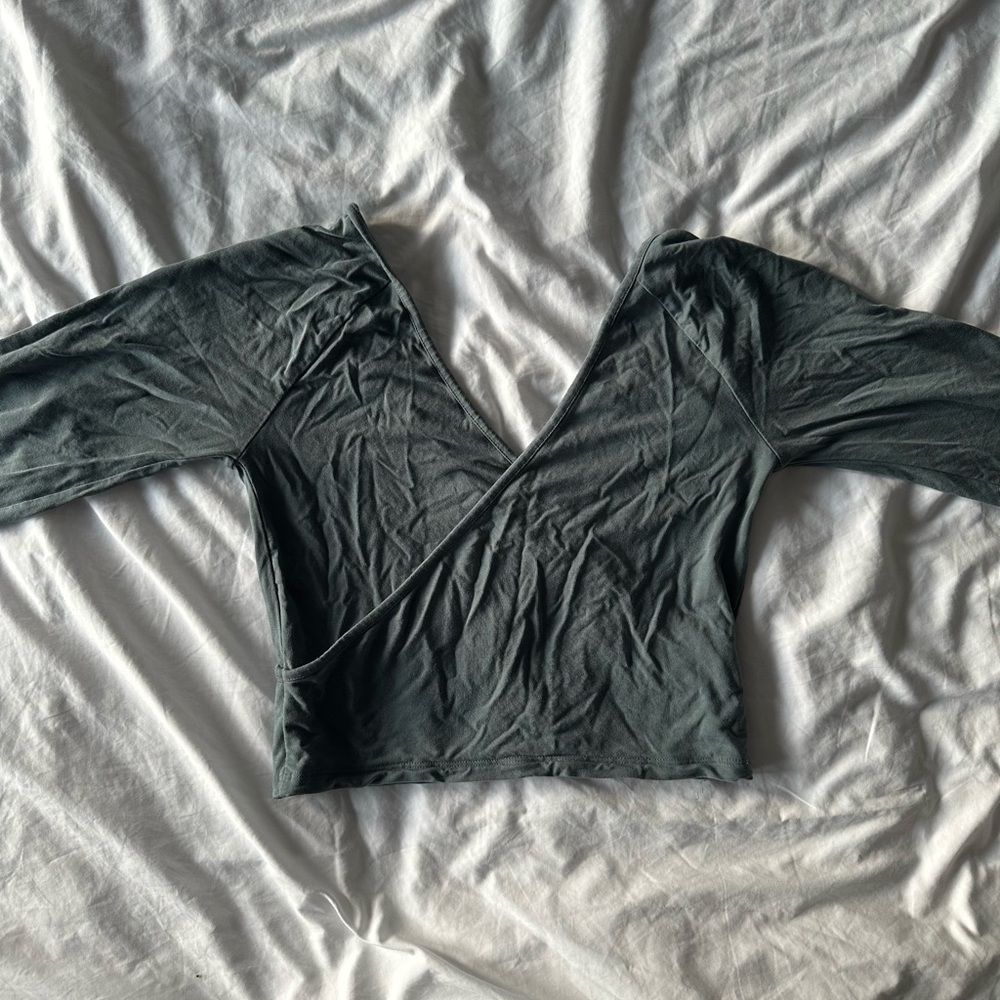 Aritzia Wilfred Cornflower Top in M